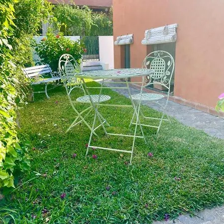 Il Nido Di - In The Square In * Malfa (Salina)